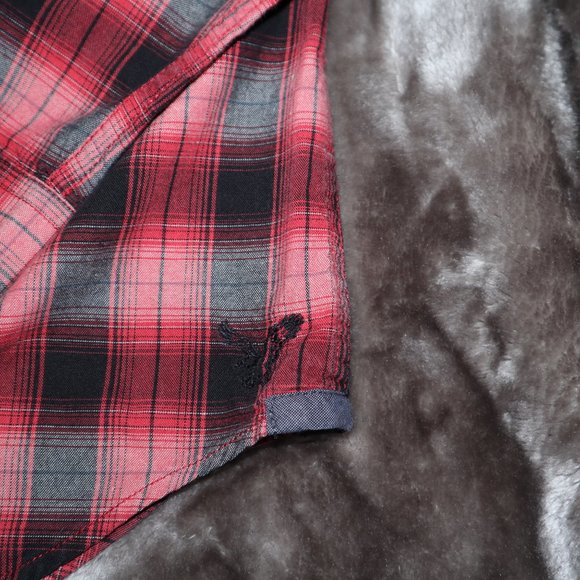 American Eagle Outfitters Vintage Fit Button Down Shirt - Picture 2 of 3